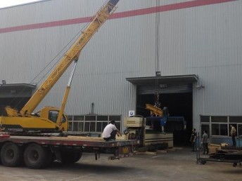 上海松江区叉车与汽车吊租赁服务 佘山镇工厂搬迁与设备吊装一体化解决方案
